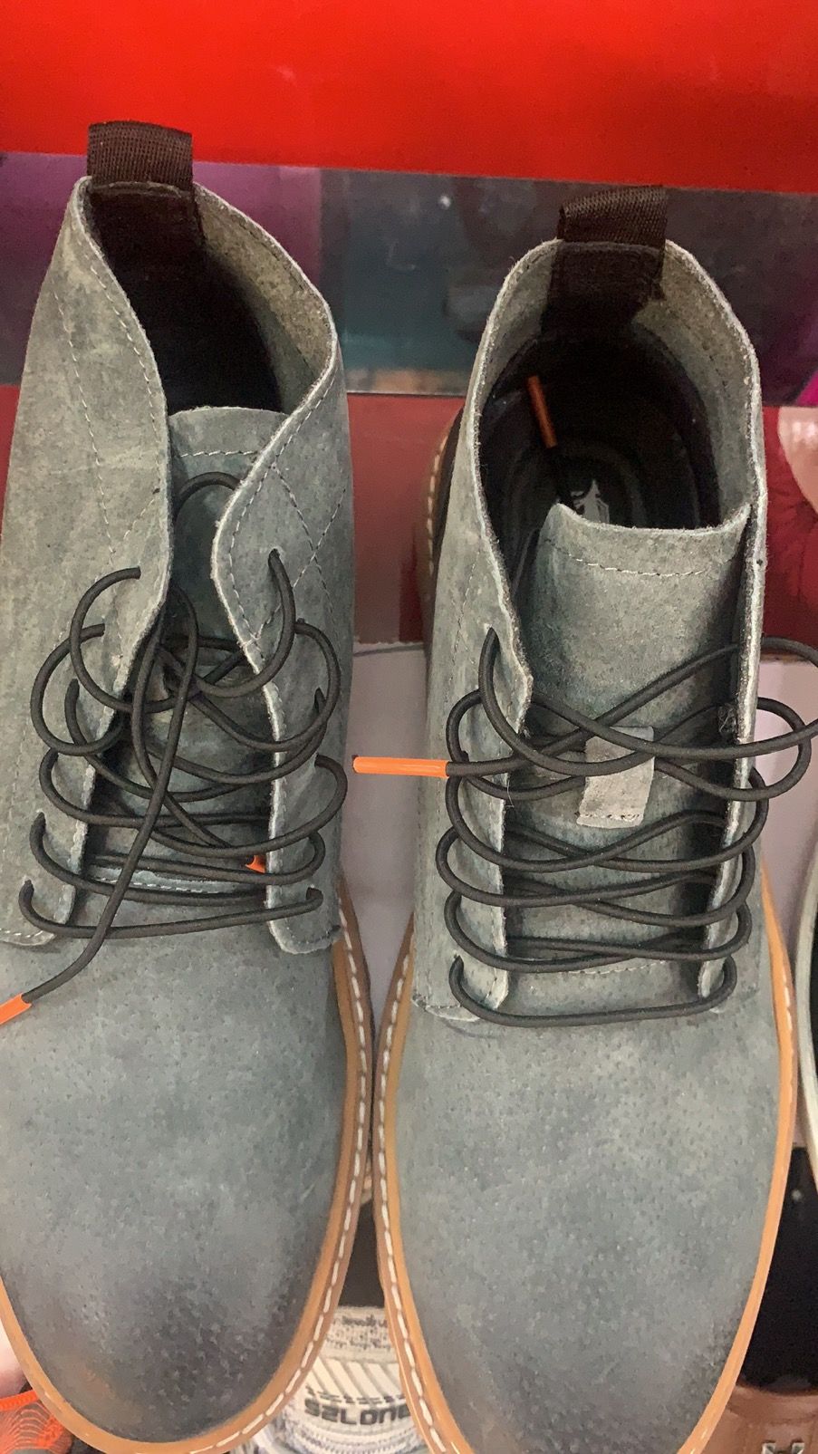 2020新款灰色厚底皮革材质靴子详情图2
