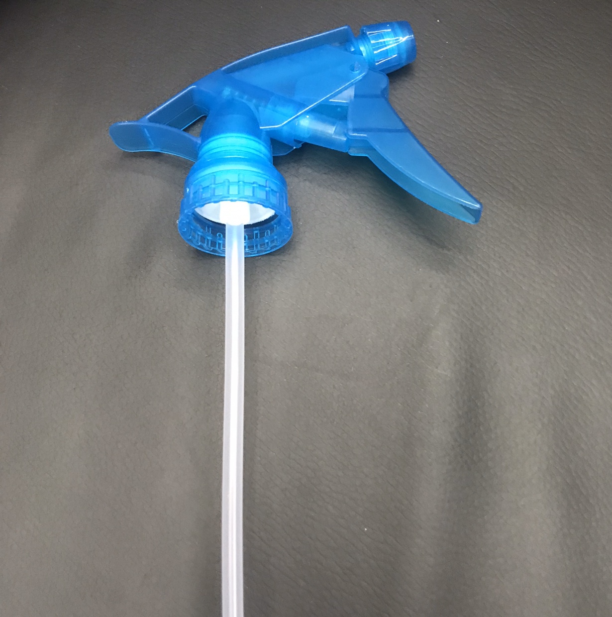 Household plastic spray bottle Specification image