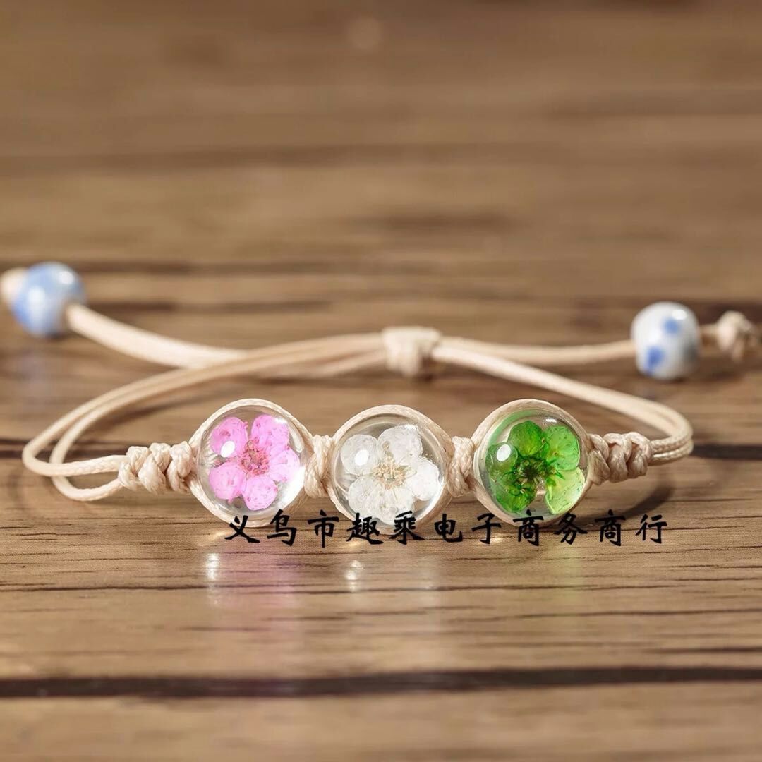 Narcissus flower bracelet details Picture