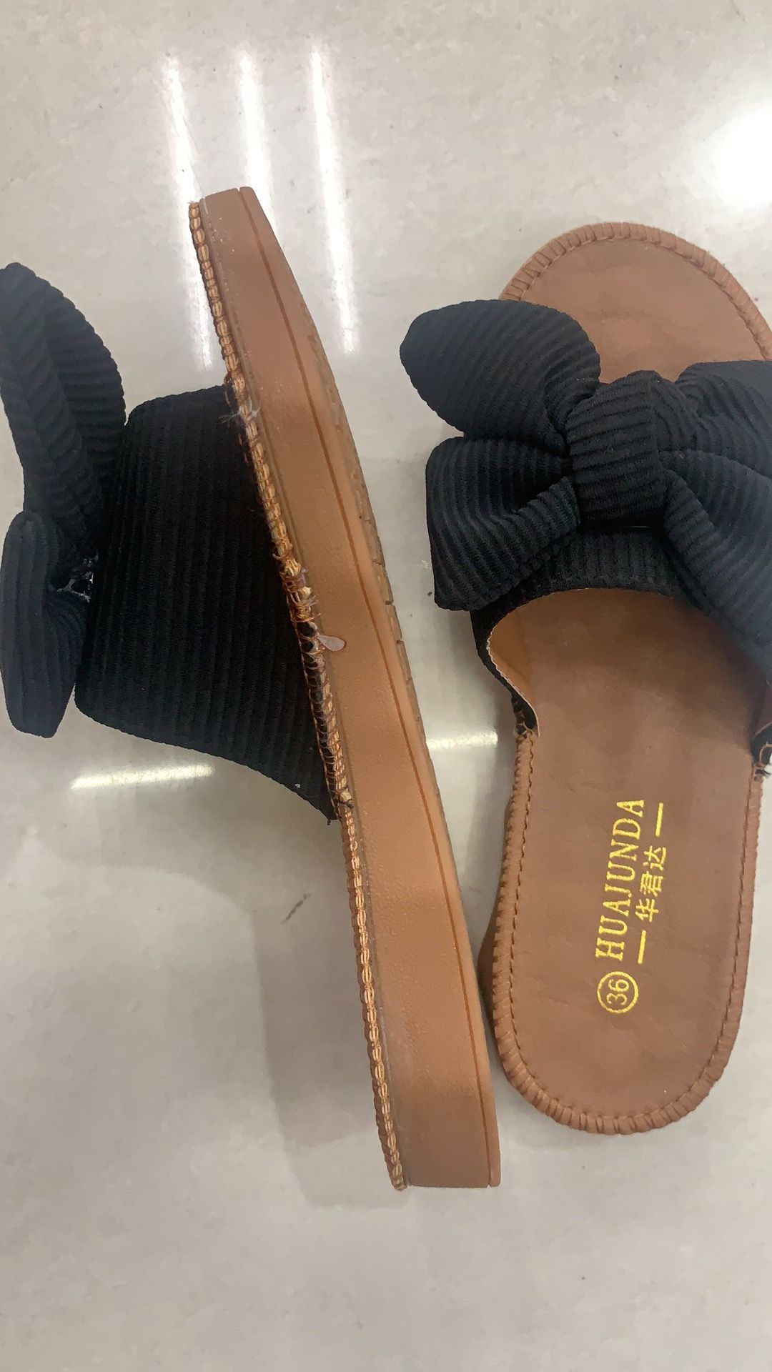 New fashionable and trendy black bow slippers for women Specification image