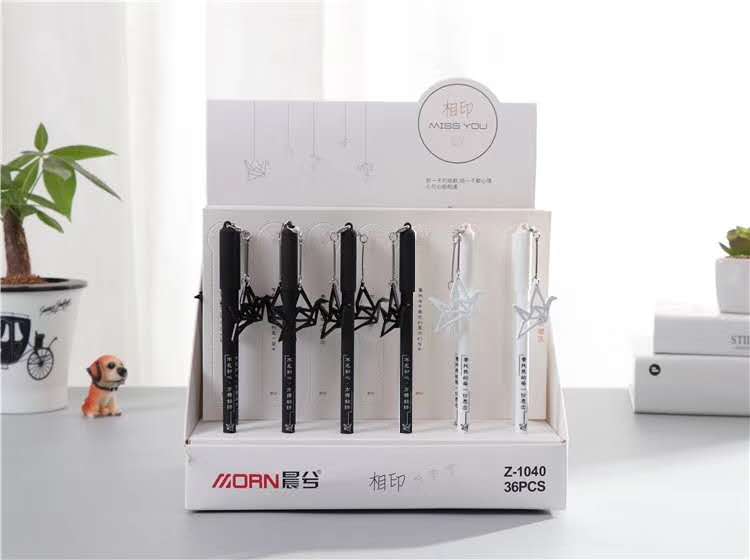 Yiwu Selection morning neutral creative office students stationery cartoon with pendant 1000 paper crane carbon pen ink pen thumbnail