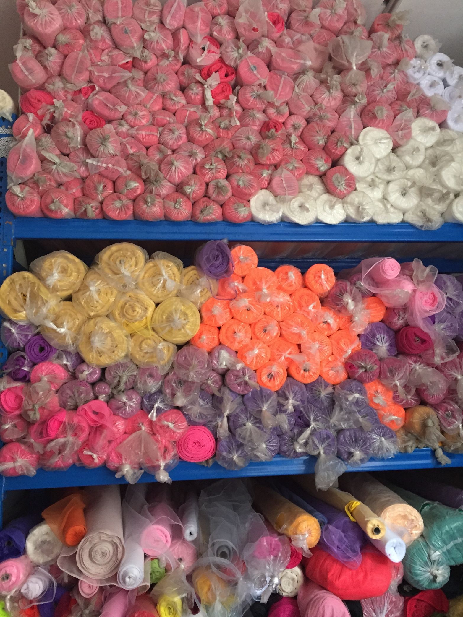 Elastic mesh fabric
