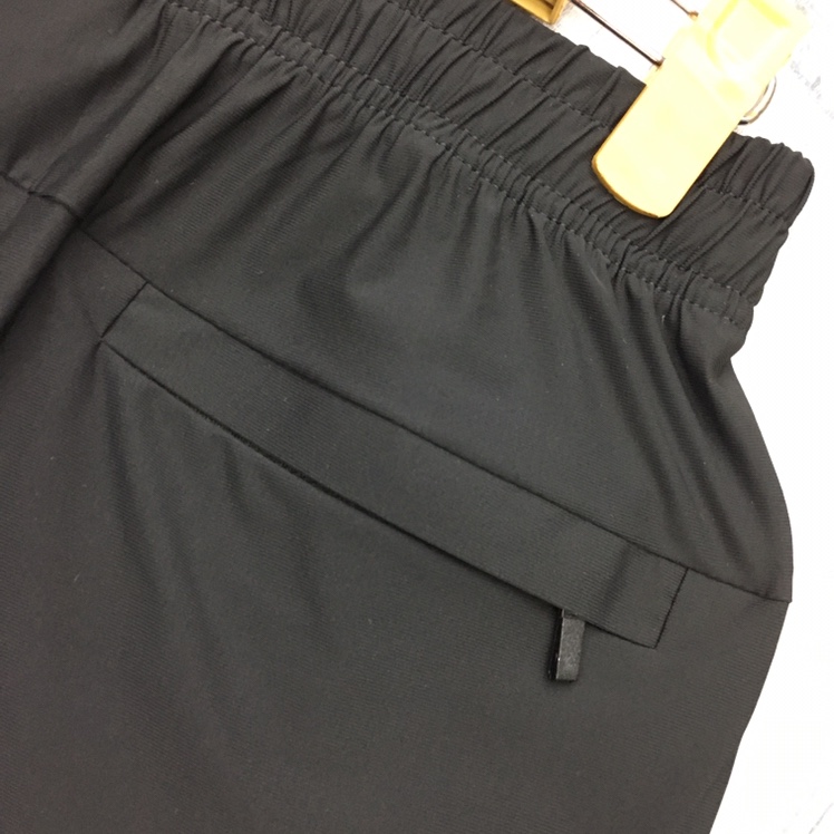 HB-17款，超爽速干锦纶中裤，尺码2xL-6×L白底实物图
