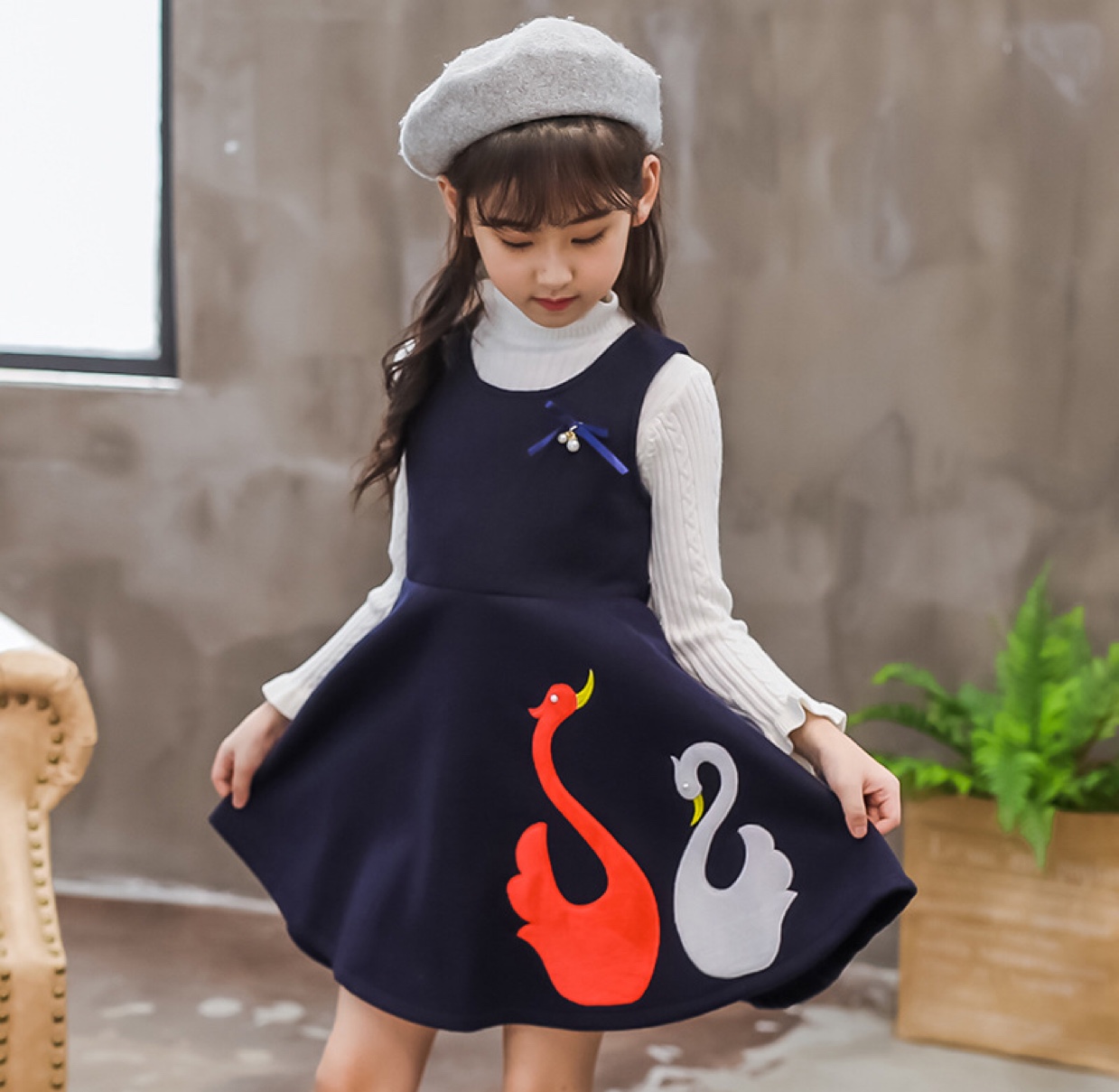 Children's premium wool beret hats for autumn and winter, fashionable and cute with fans, painter hats Specification image
