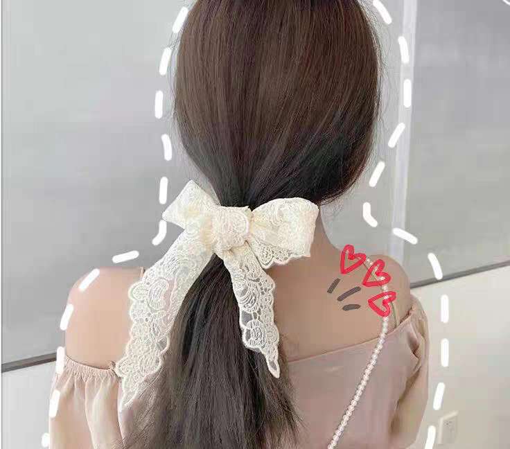 A best-selling headwear, scarf and embroidered small triangular scarf Specification image