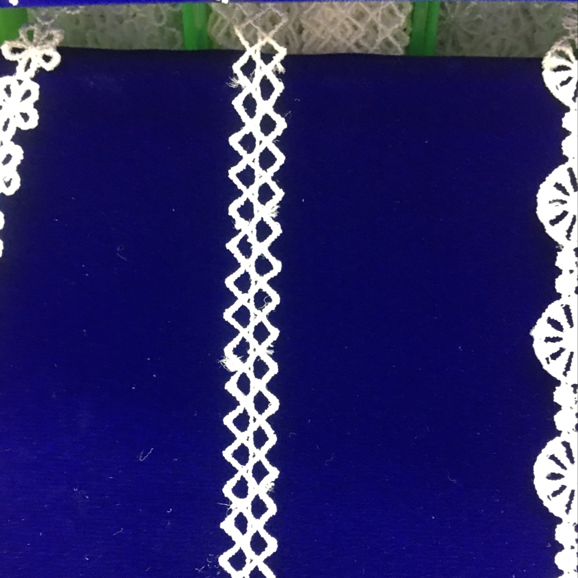 Polyester-polished water-soluble lace small teeth