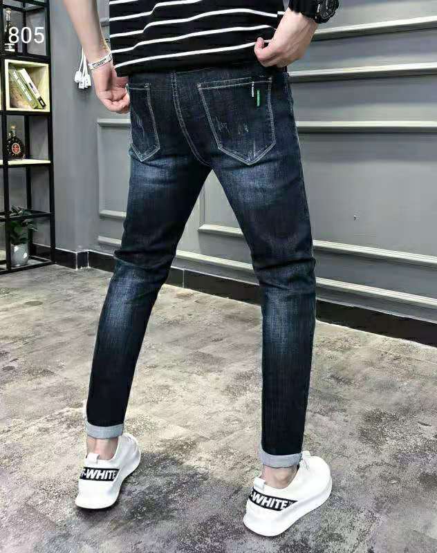 New style jeans, comfortable and elegant, with a pleasant fabric