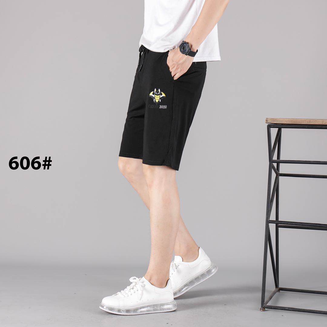Men's sports shorts, good hand feel, comfortable fabric undefined