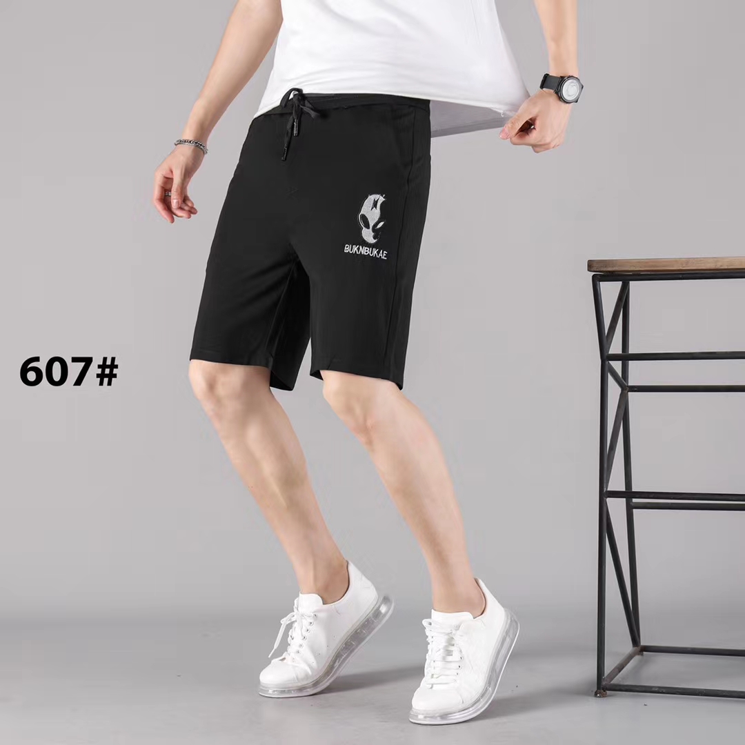 Men's sports shorts, good hand feel, comfortable fabric undefined