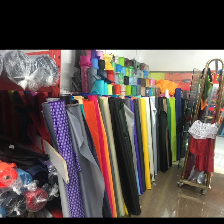 210D Oxford cloth, 110g, waterproof silver-coated PA.PU. Factory direct sales, with favorable prices. Application Scenario