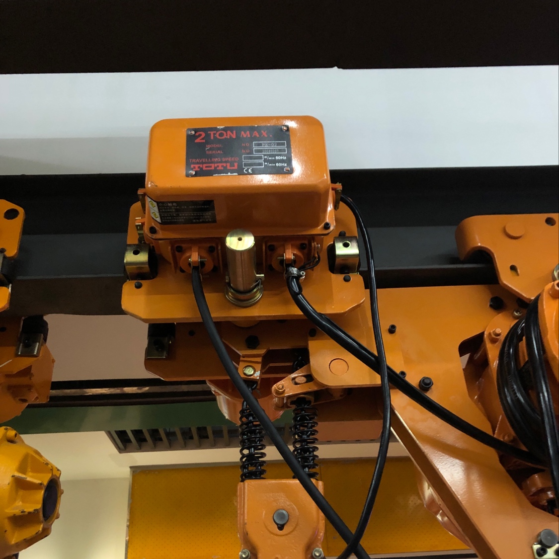 Ultra-low model electric hoist, electric small crane and electric lift details Picture