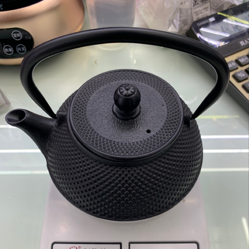 2020 Factory Direct Sales Wholesale Net Red Pellet Iron Pot Cast Iron Teapot 900 Ml details Picture