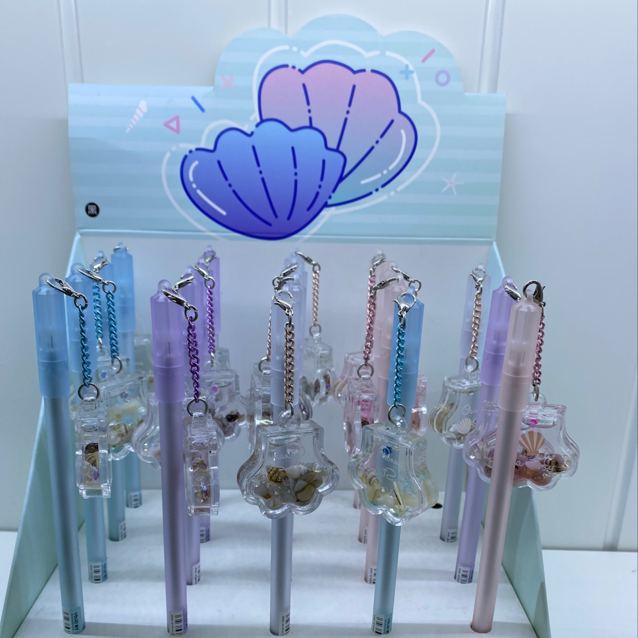 Yiwu quality student gel pens and ballpoint pens