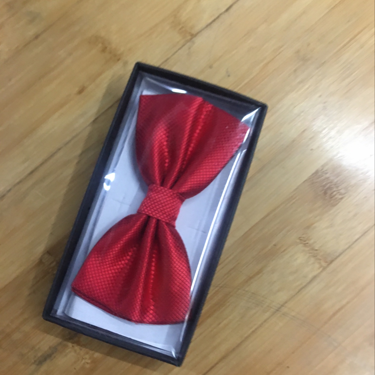 Bow tie