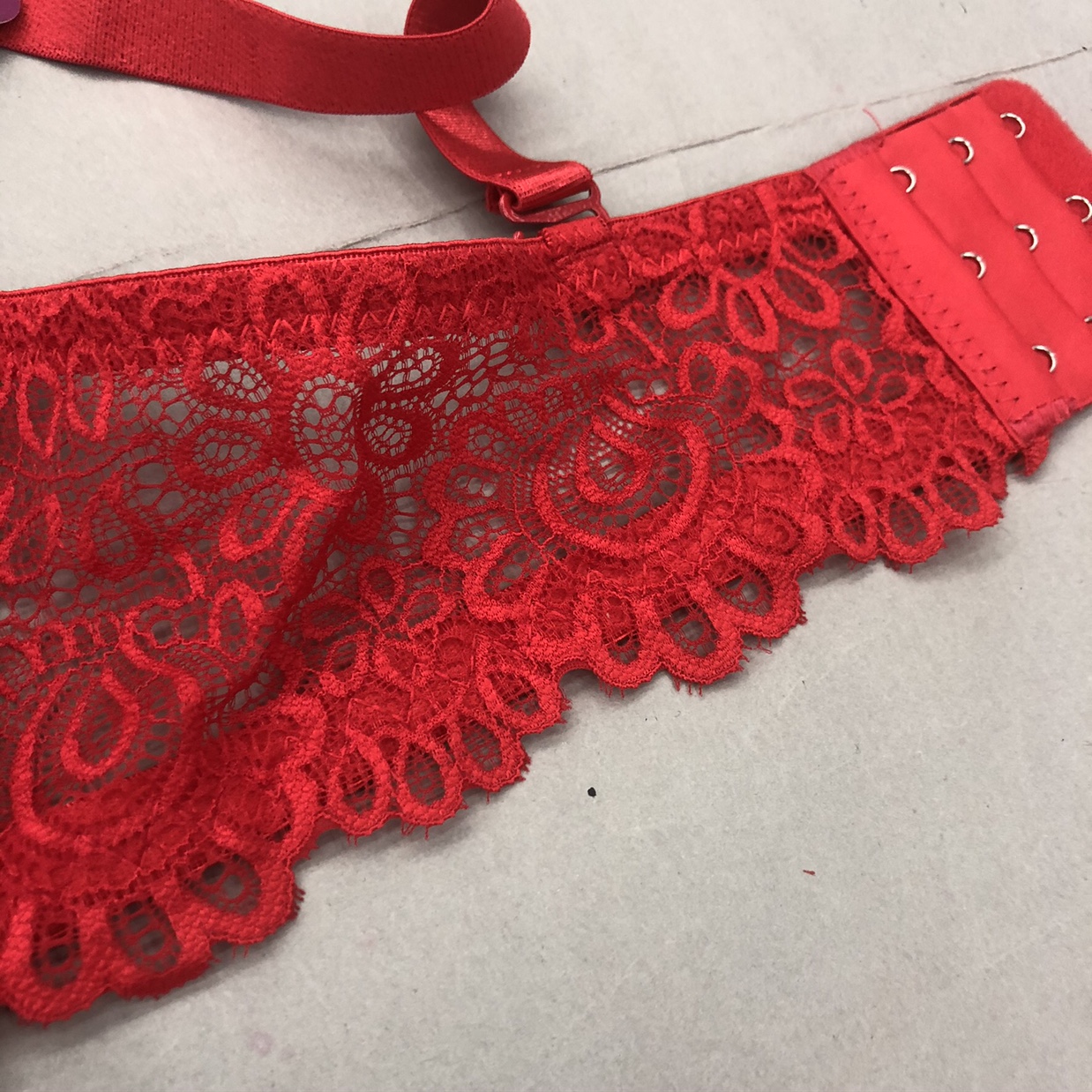 Bright red trade bra for this year details Picture