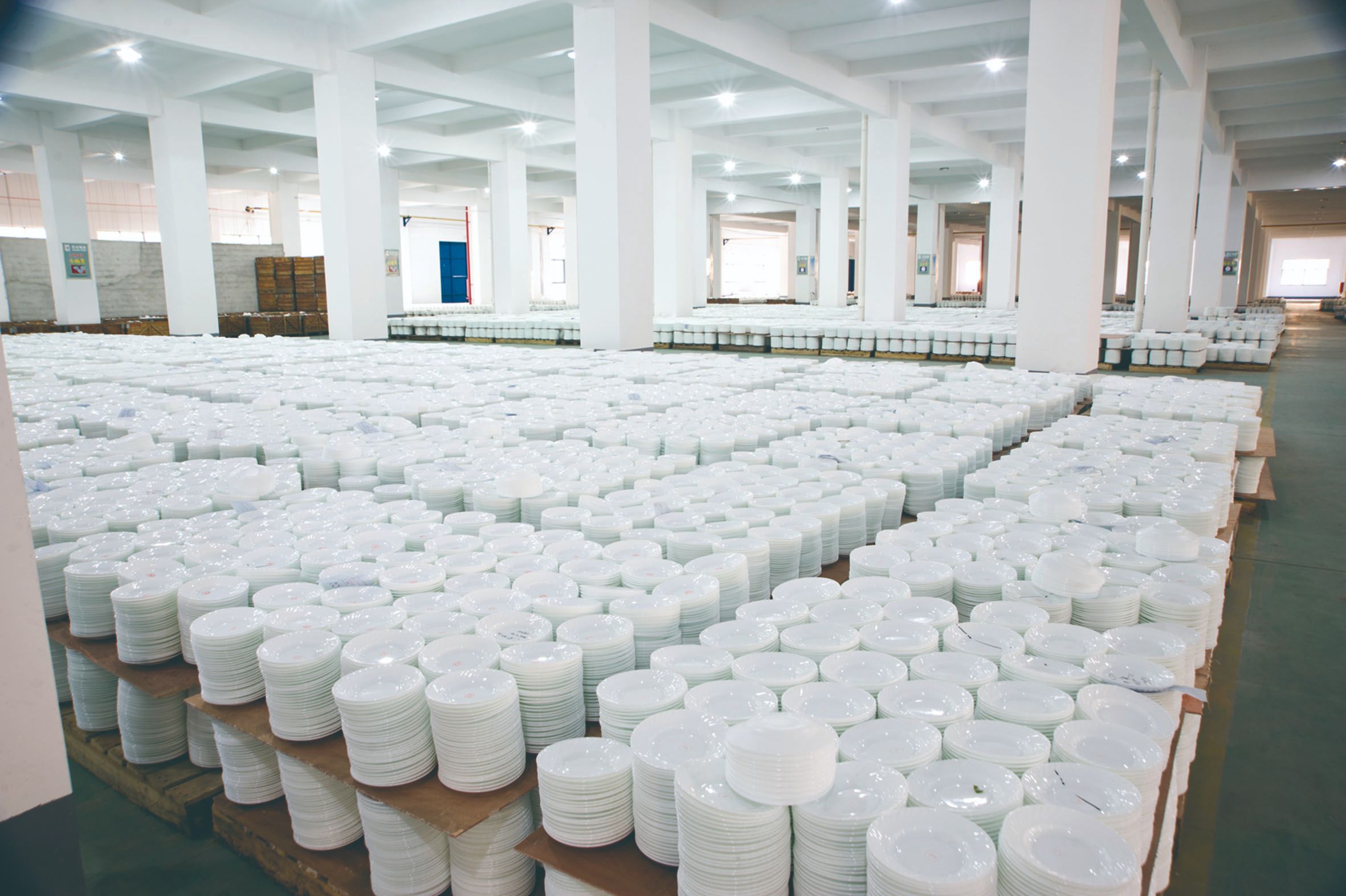 factory shipment White jade glass bowls, plates and saucers irregular-shaped tableware -galssware details Picture