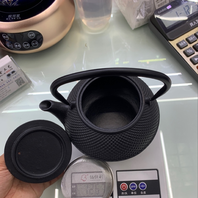 2020 Factory Direct Sales Wholesale Net Red Pellet Iron Pot Cast Iron Teapot 900 Ml Application Scenario