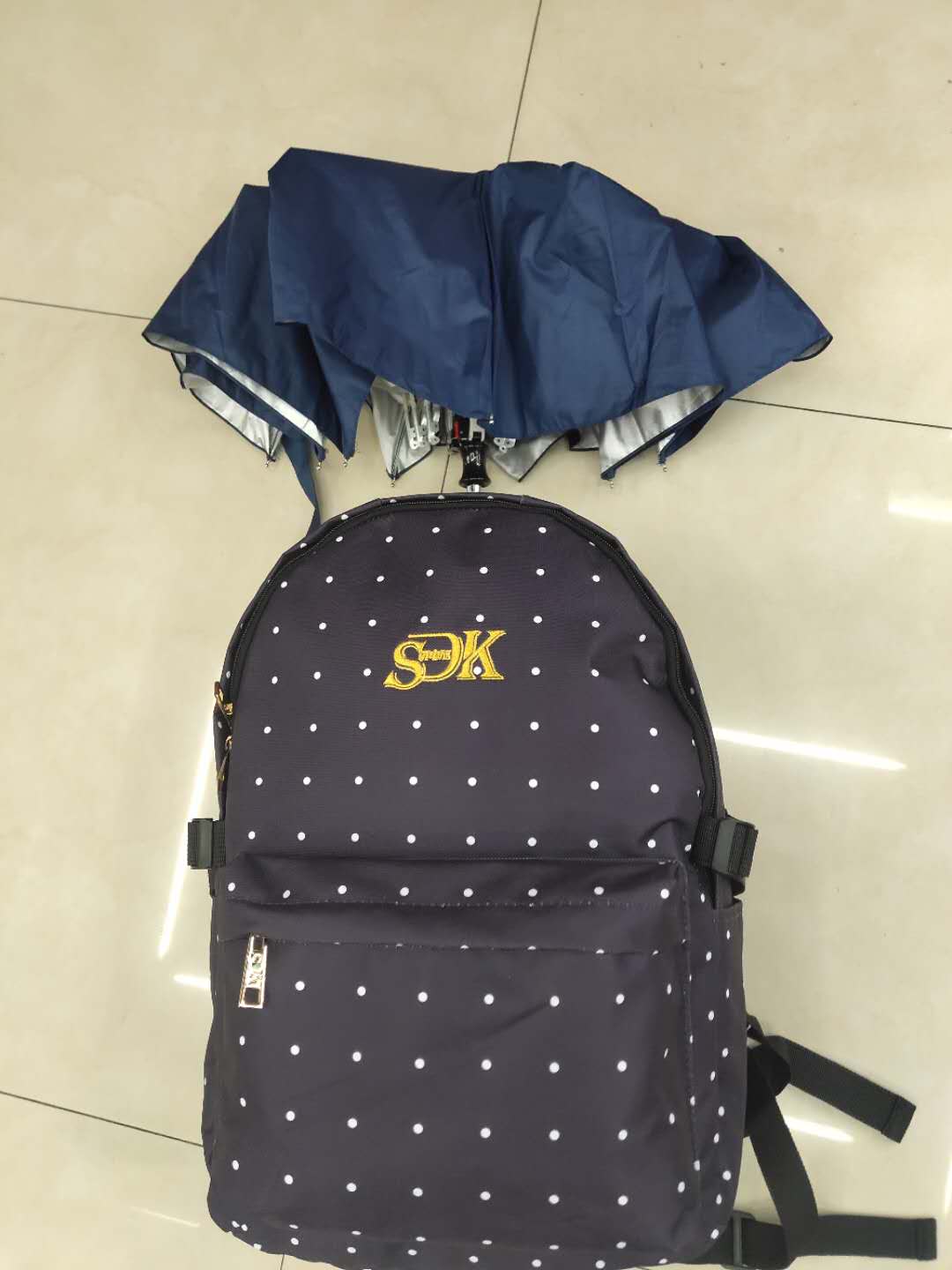 The newly developed umbrella backpack in 2020 is a great backpack for business trips with kids detail image 3