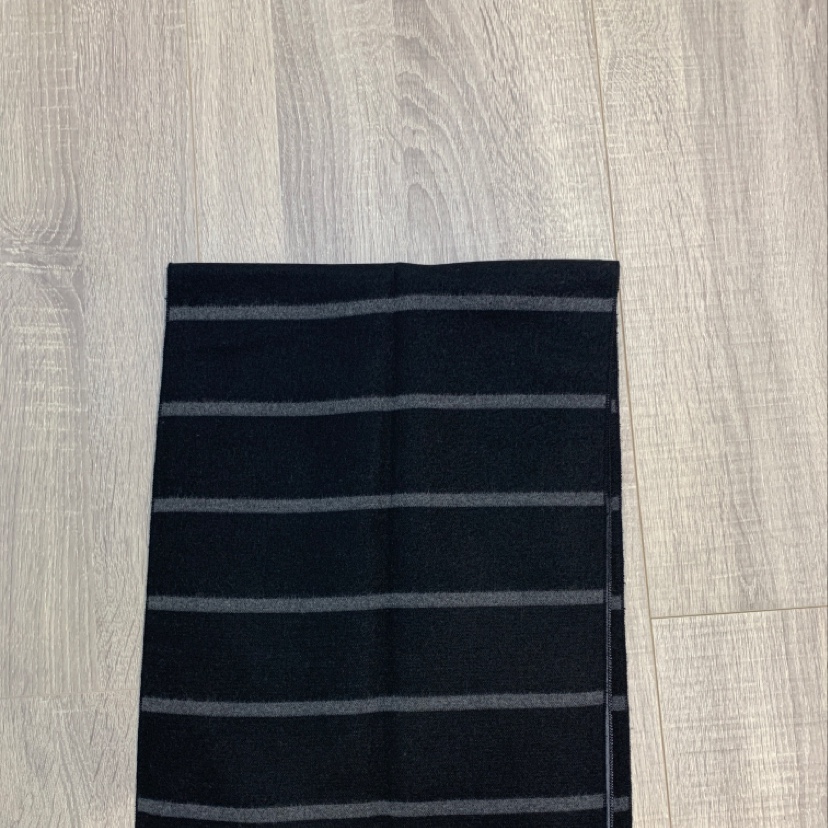 Men's Scarf details Picture
