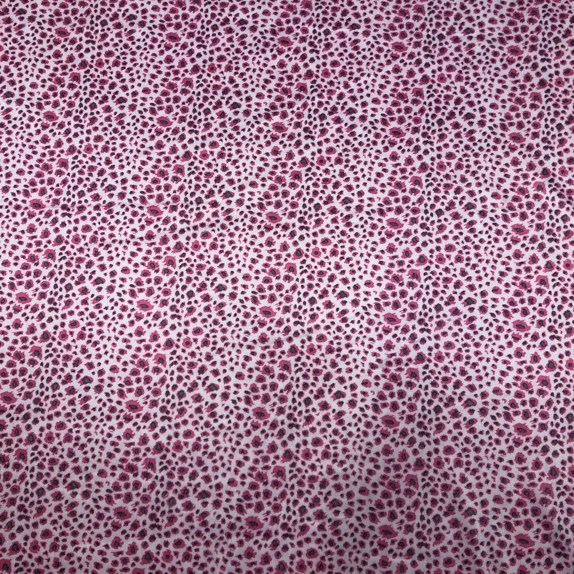 Printed short plush leopard print, tiger print, zebra print, cow print, giraffe, cat paw, footprint, animal print undefined