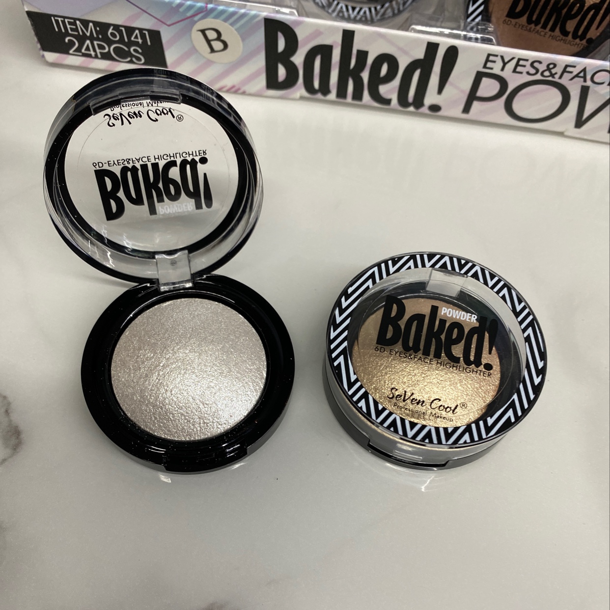 Highlighter eyeshadow powder details Picture