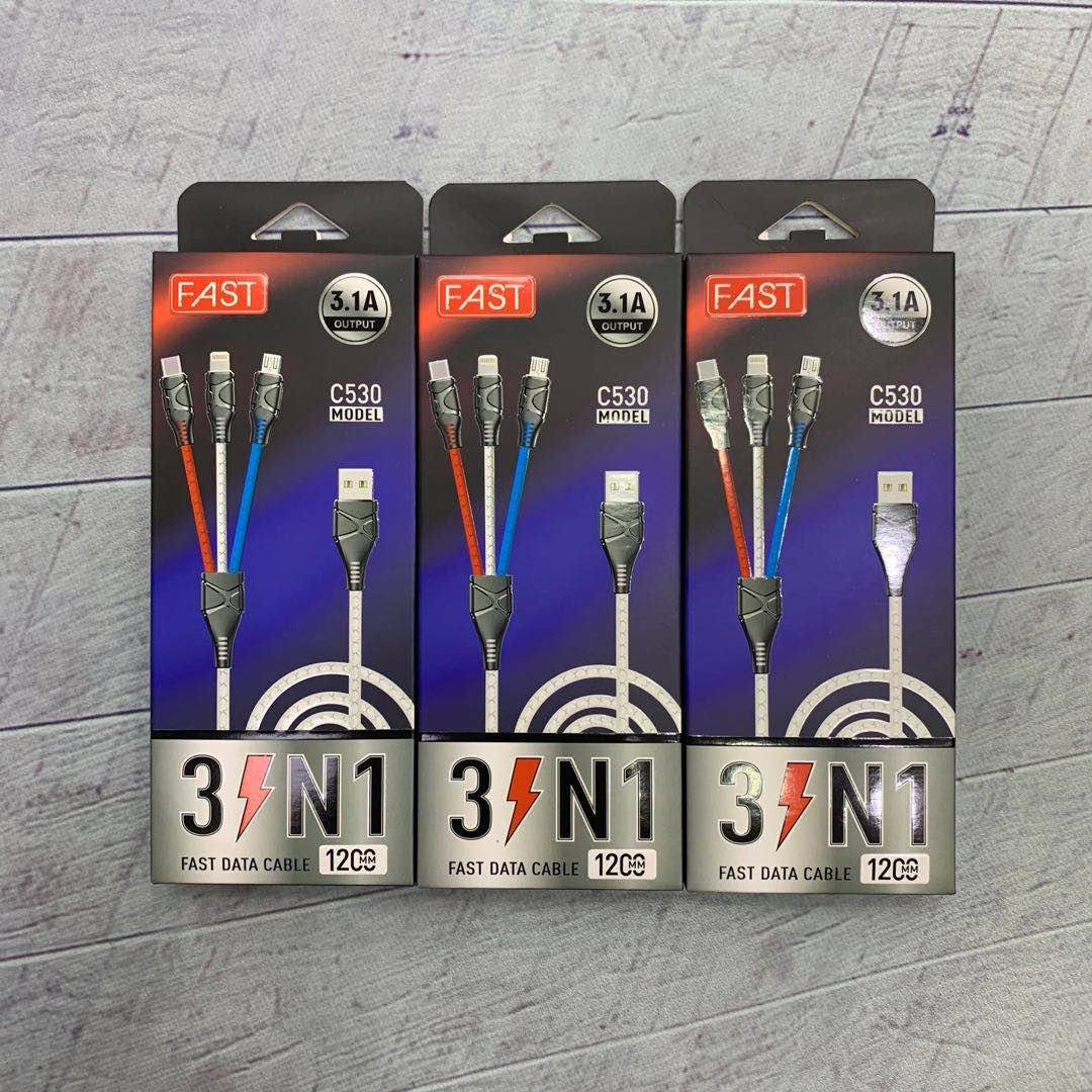 The 2A 80-wire one-to-three mobile phone charging cable is suitable for various mobile phone models such as Apple, TPC, Android and Huawei