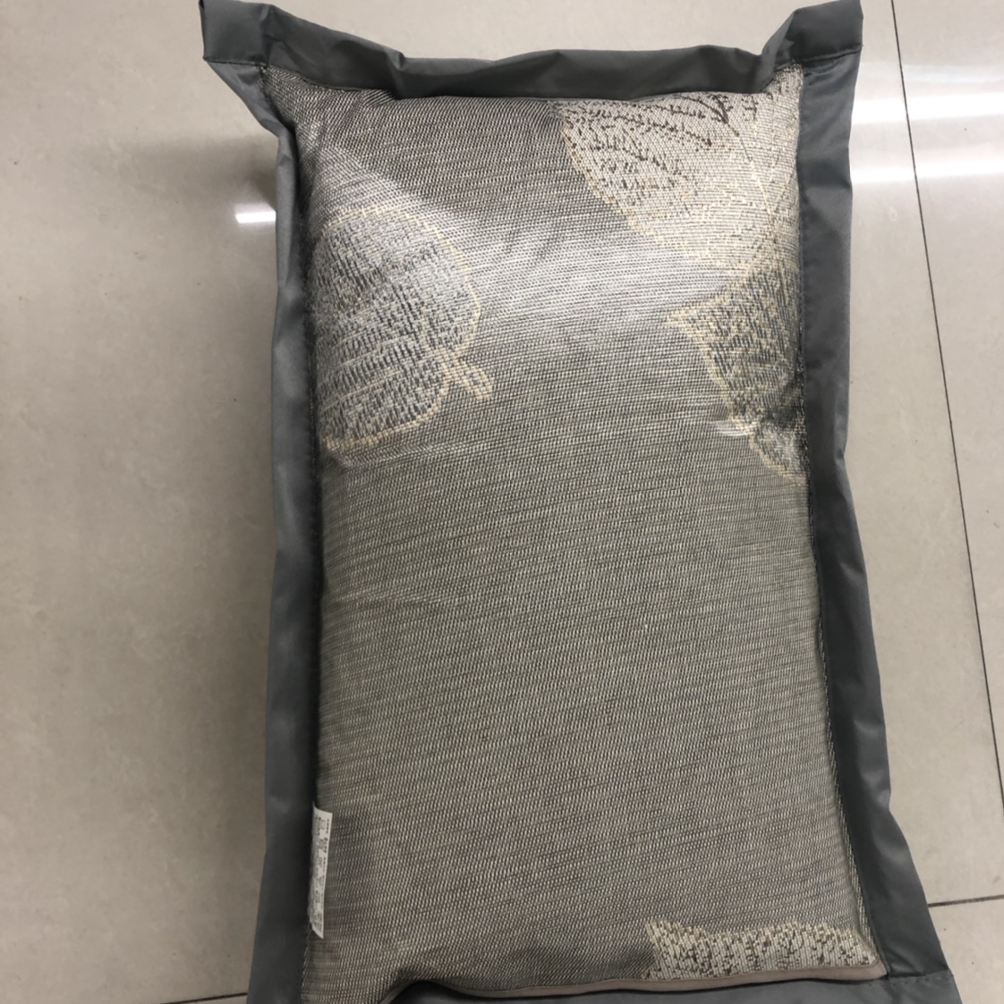 Cool ice silk bag buckwheat pillow for children and adults Application Scenario