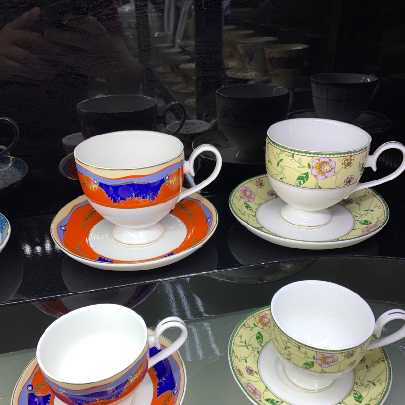 Royal Coffee Cup Set in Use