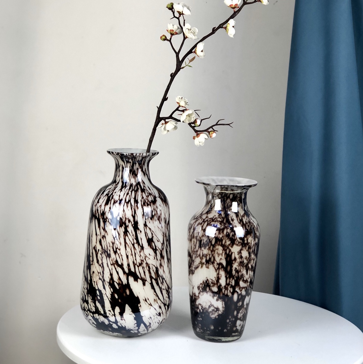 New Chinese-style decorative sword and knife glass ornaments designer model room living room vase light luxury soft decoration gift details Picture