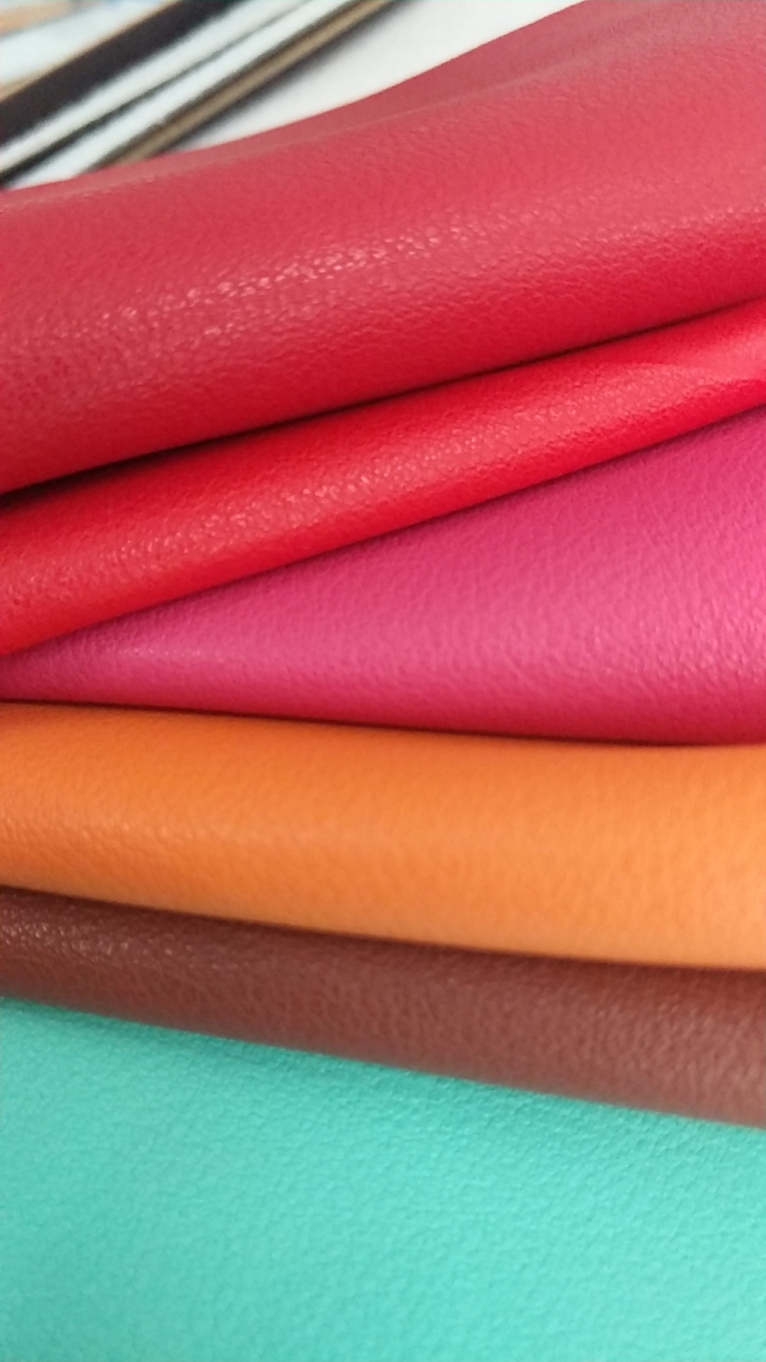 Factory direct sales of eco-friendly PVC artificial leather bags, shoe materials, soft packaging decorations and car seat materials with gold coin patterns detail image 2