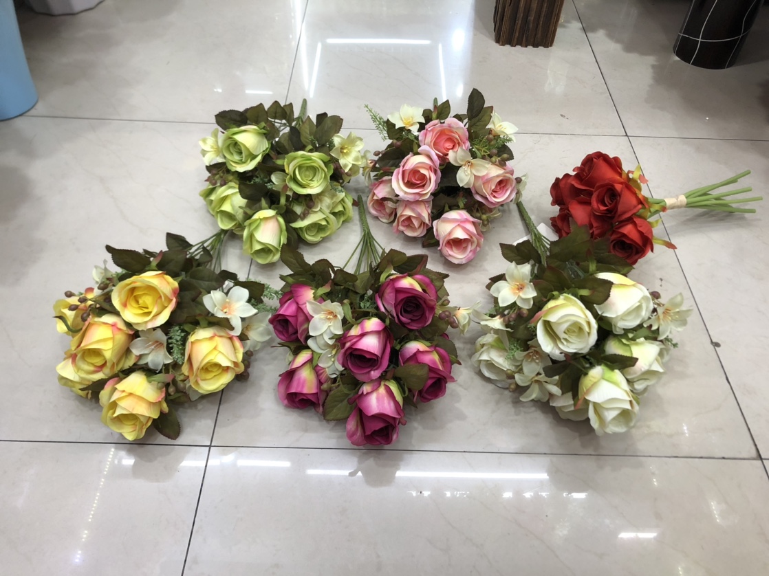 Ten little roses thumbnail
