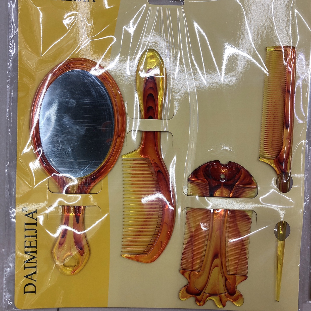 There are multiple styles of mirror comb sets available for selection Specification image