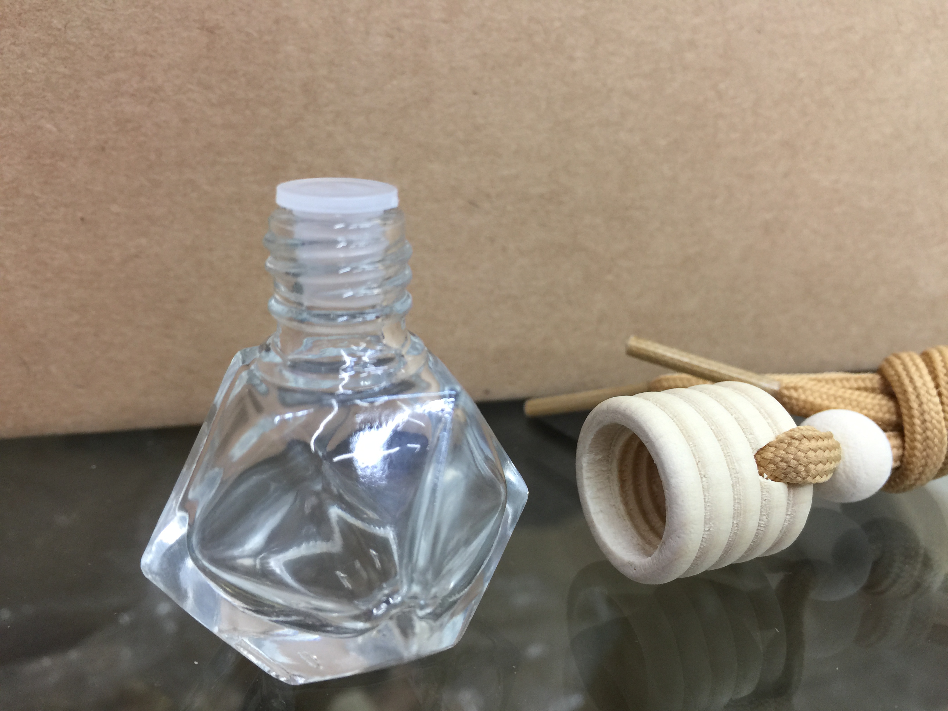 钻石菱形香水瓶挂件详情图2