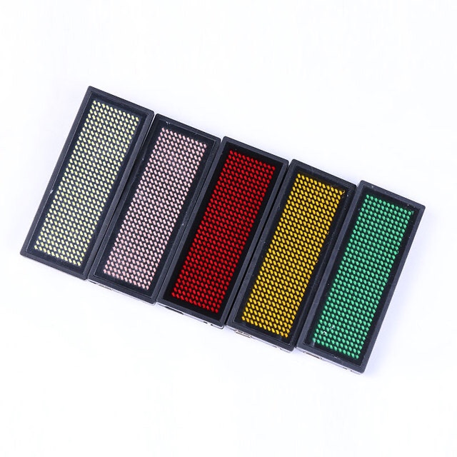 电子胸牌产品图