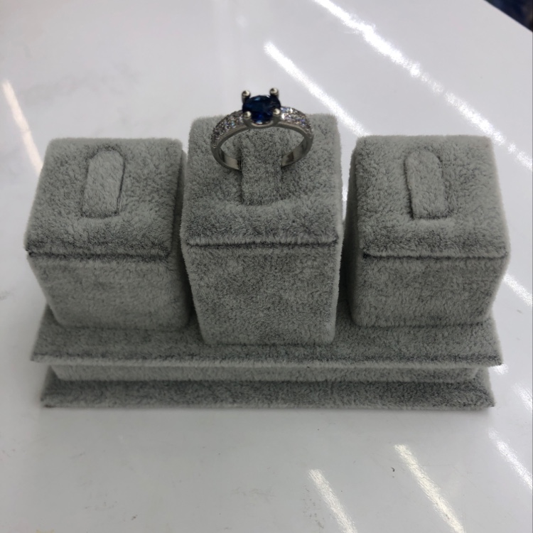 Ice flower velvet ring box, stud box, earring box, pendant box, bracelet box, necklace box, handchain box, high-end jewelry storage box, set box, jewelry box, gift box, packaging box, watch box, and various jewelry display props Item Picture