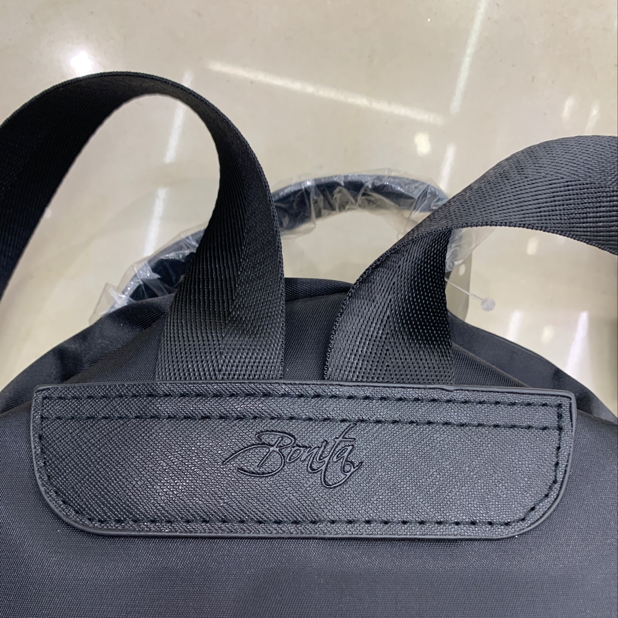 儿童休闲双肩包实物图