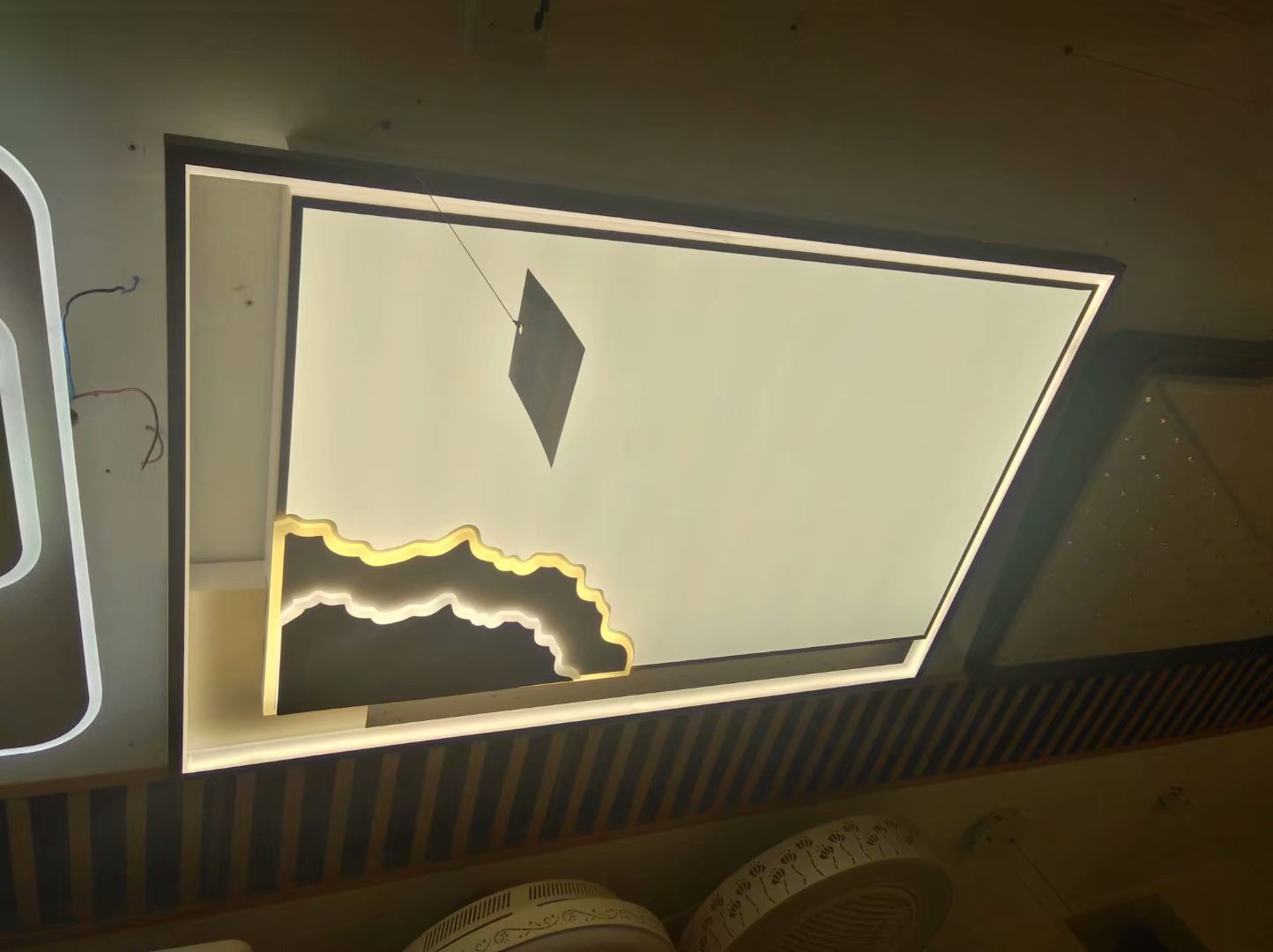 New Chinese-style retro flat panel lights, living room lights, room lights, LED lights, acrylic lights, ironwork lights