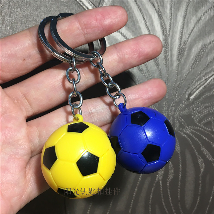 爆款钥匙圈 正品PVC足球钥匙扣 卡通足球挂件 赠品批发 厂家直销详情3