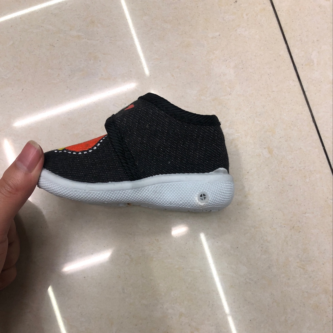 New Launch Of Anti-Slip Wear-Resistant Children's Shoes And Sandals details Picture