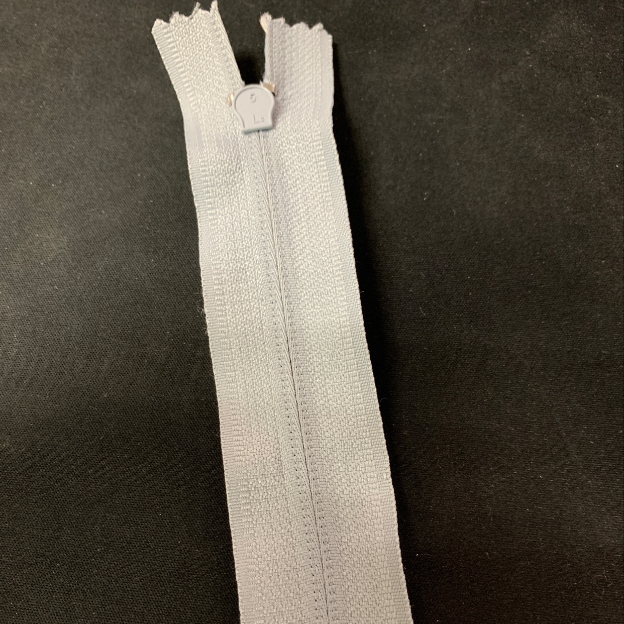 No. 5 nylon closed semi-circular plate hanging decorative pull rope Application Scenario