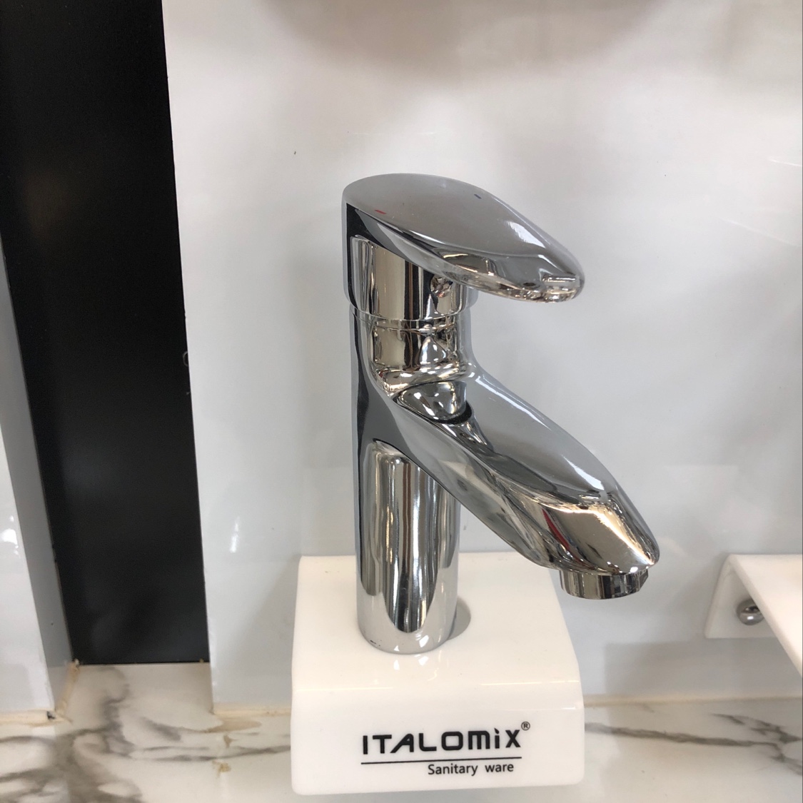 钻石面盆水龙头