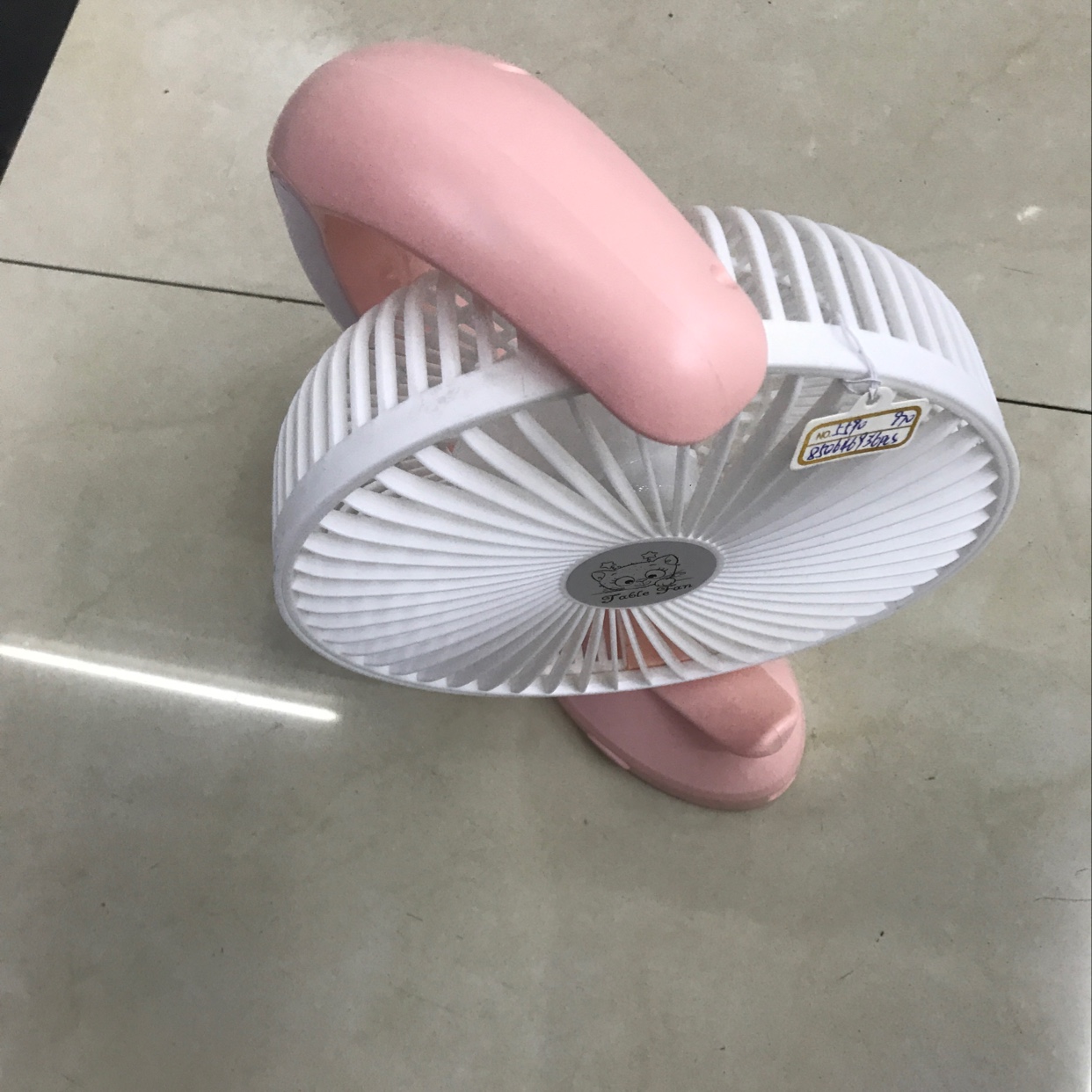 锂电池风扇产品图