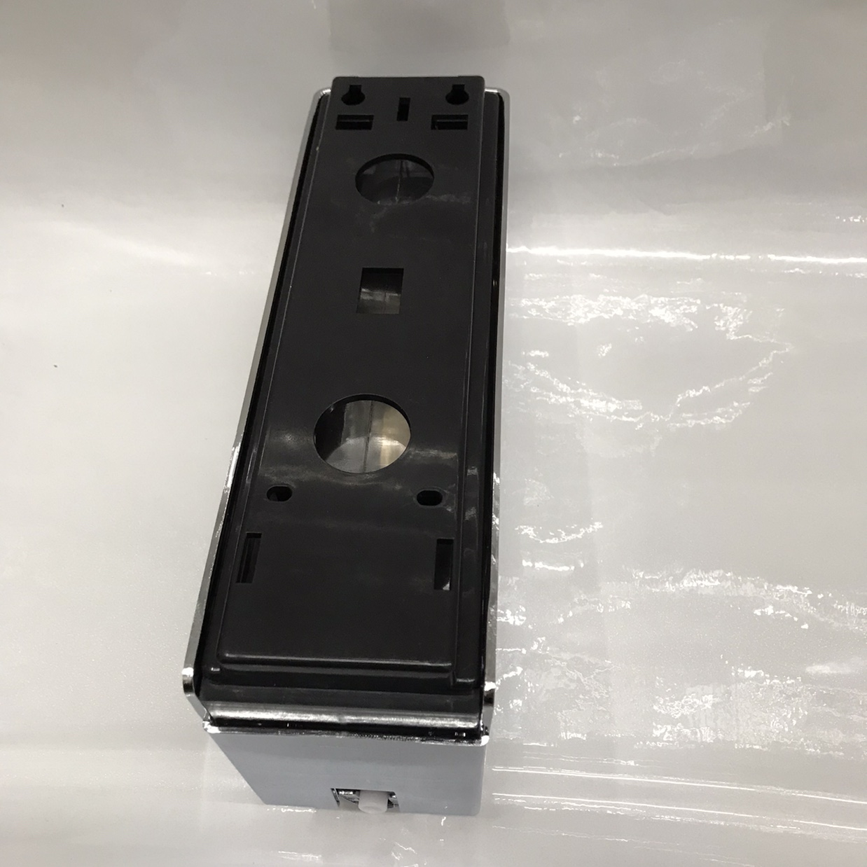 The latest manual press soap dispenser Application Scenario