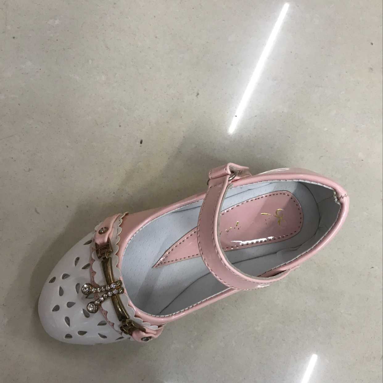 童鞋