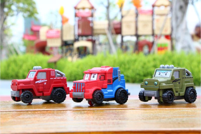 碰撞 惯性 旋转变形车细节图