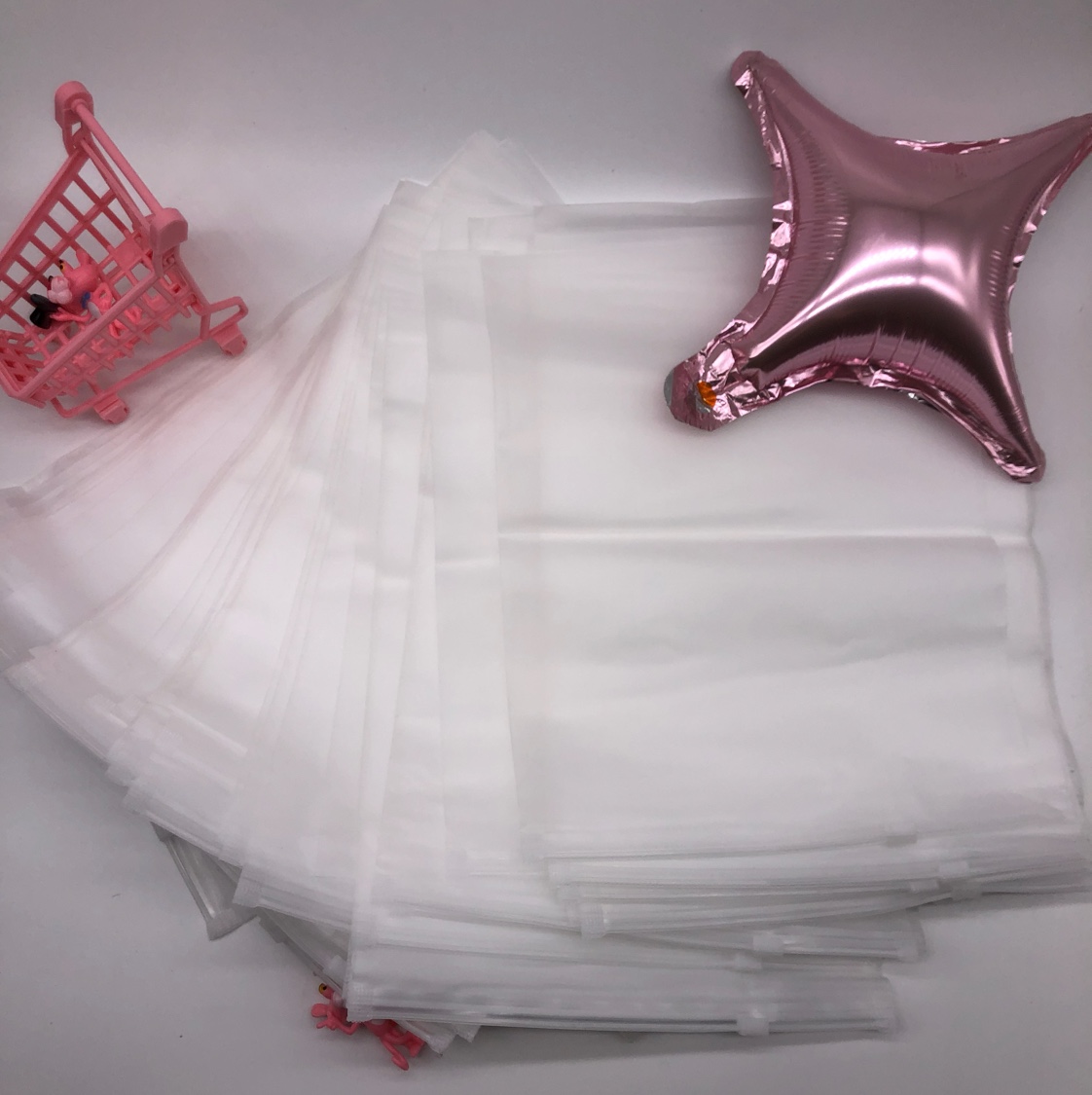 eva matte zipper bag 14*20 Application Scenario