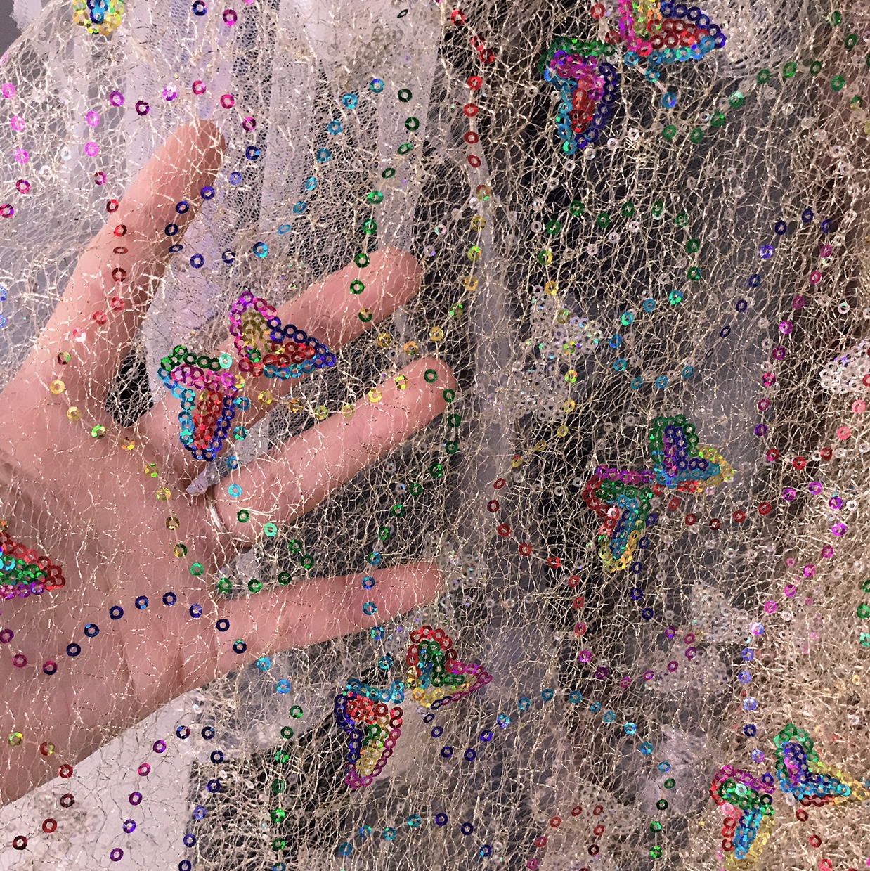 乱网绣片适用于制作饰品服装及工艺品款式新颖