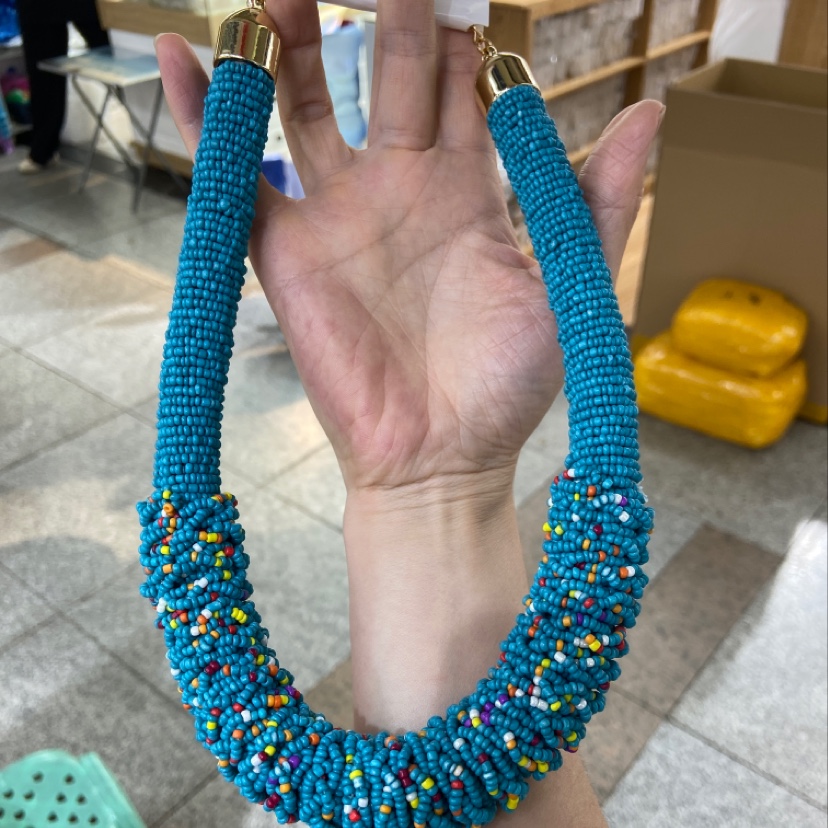 Pure handcrafted rice bead necklace, exaggerated Bohemian style necklace details Picture