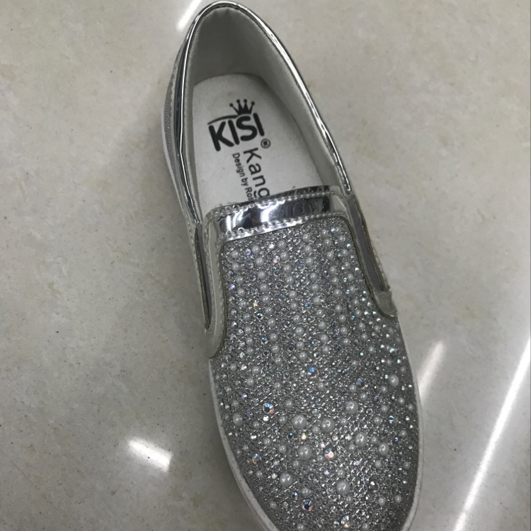 Trendy new sequin sneakers thumbnail