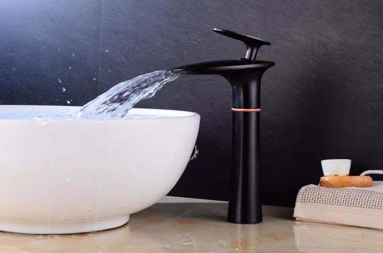 High style waterfall faucet thumbnail